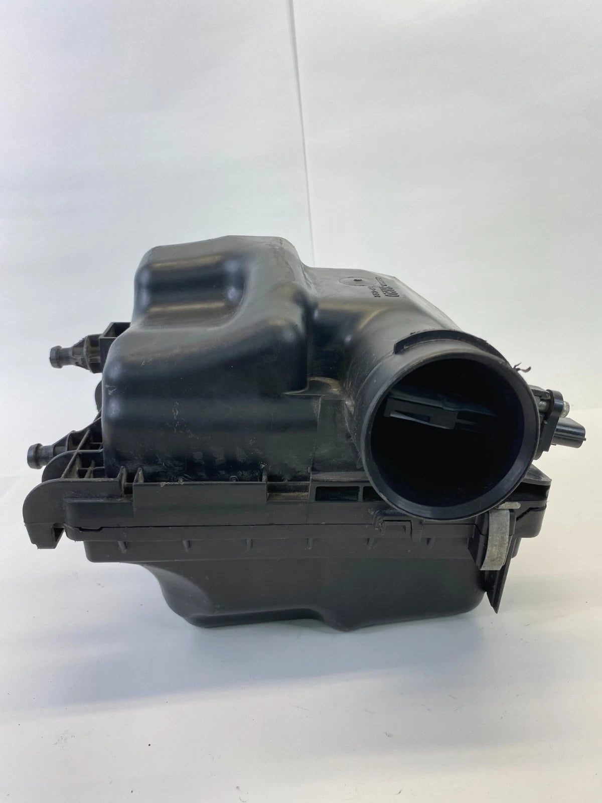 2013-2019 NISSAN SENTRA 1.8L AIR CLEANER FILTER HOUSING COVER & SENSOR 3RC20 OEM