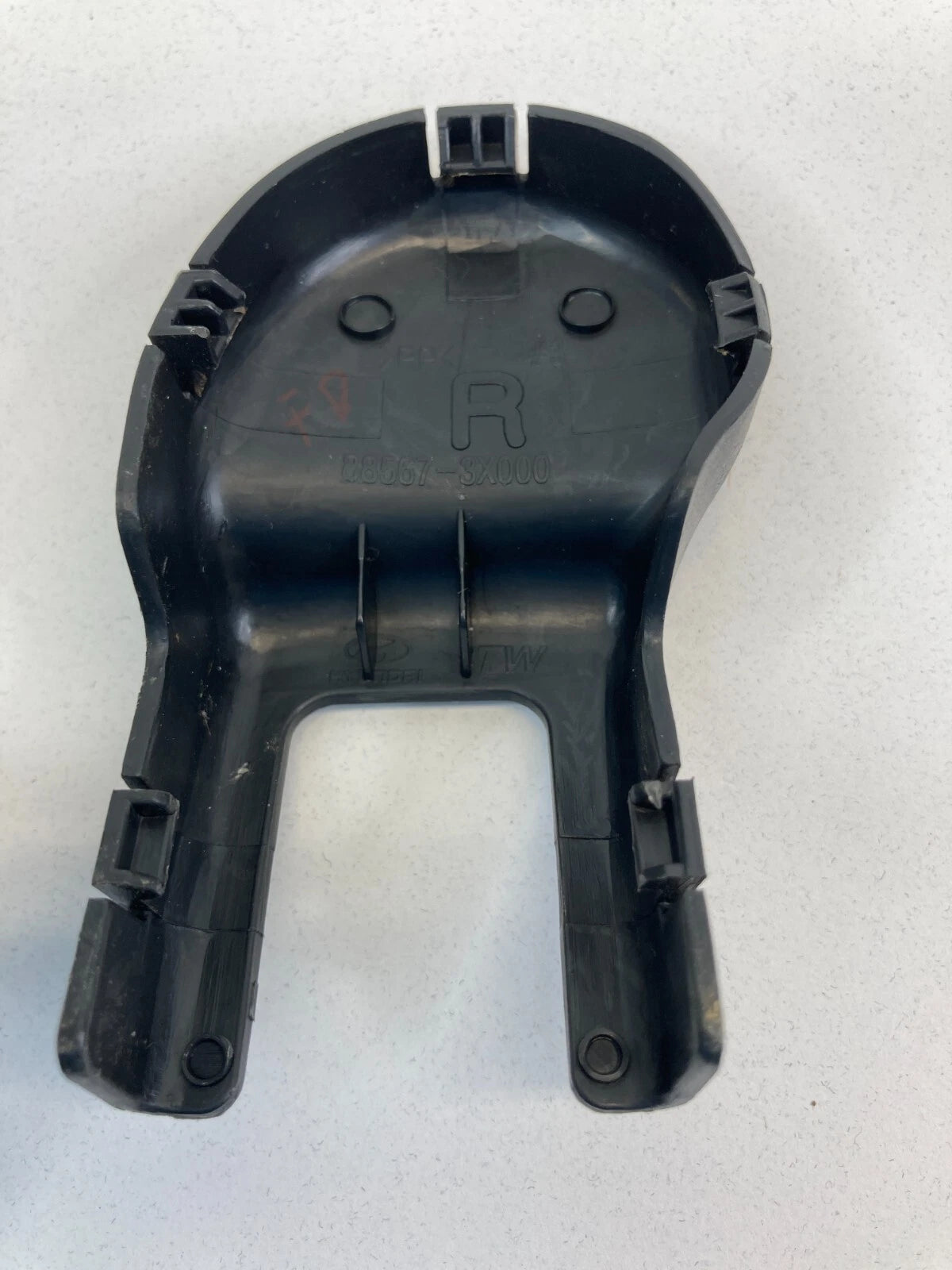 11-16 Hyundai Elantra Front Right Seat Inner Track End Cap Cover 88567-3X000 OEM