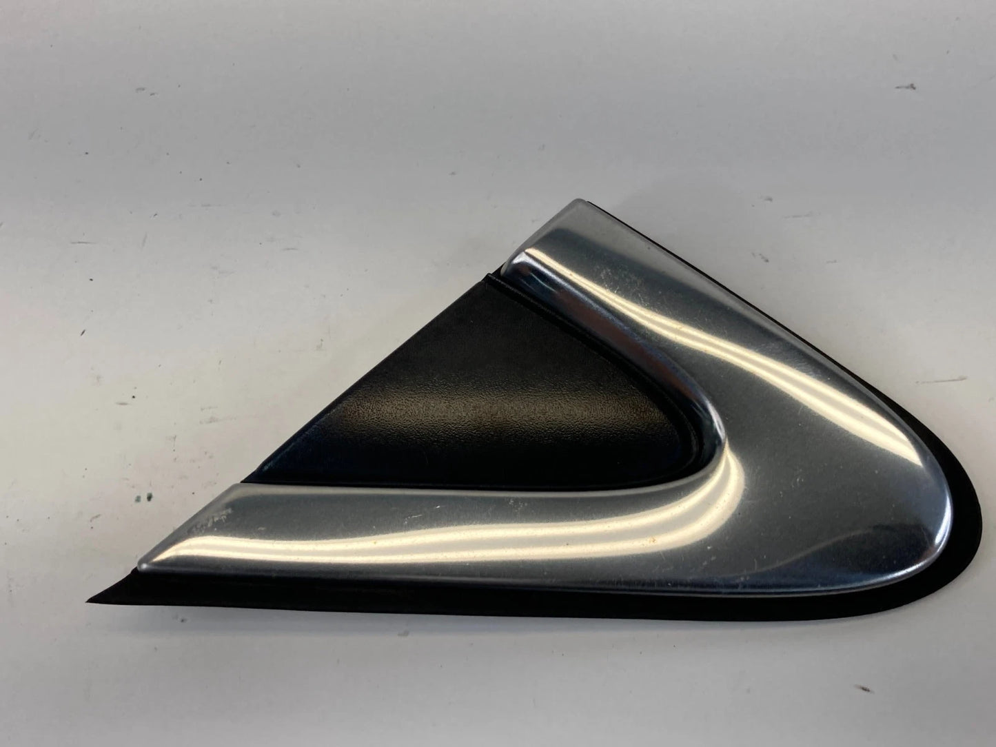 2015-2017 CHRYSLER 200 FRONT LEFT EXTERIOR MIRROR CORNER COVER TRIM 5NJ511XFAB