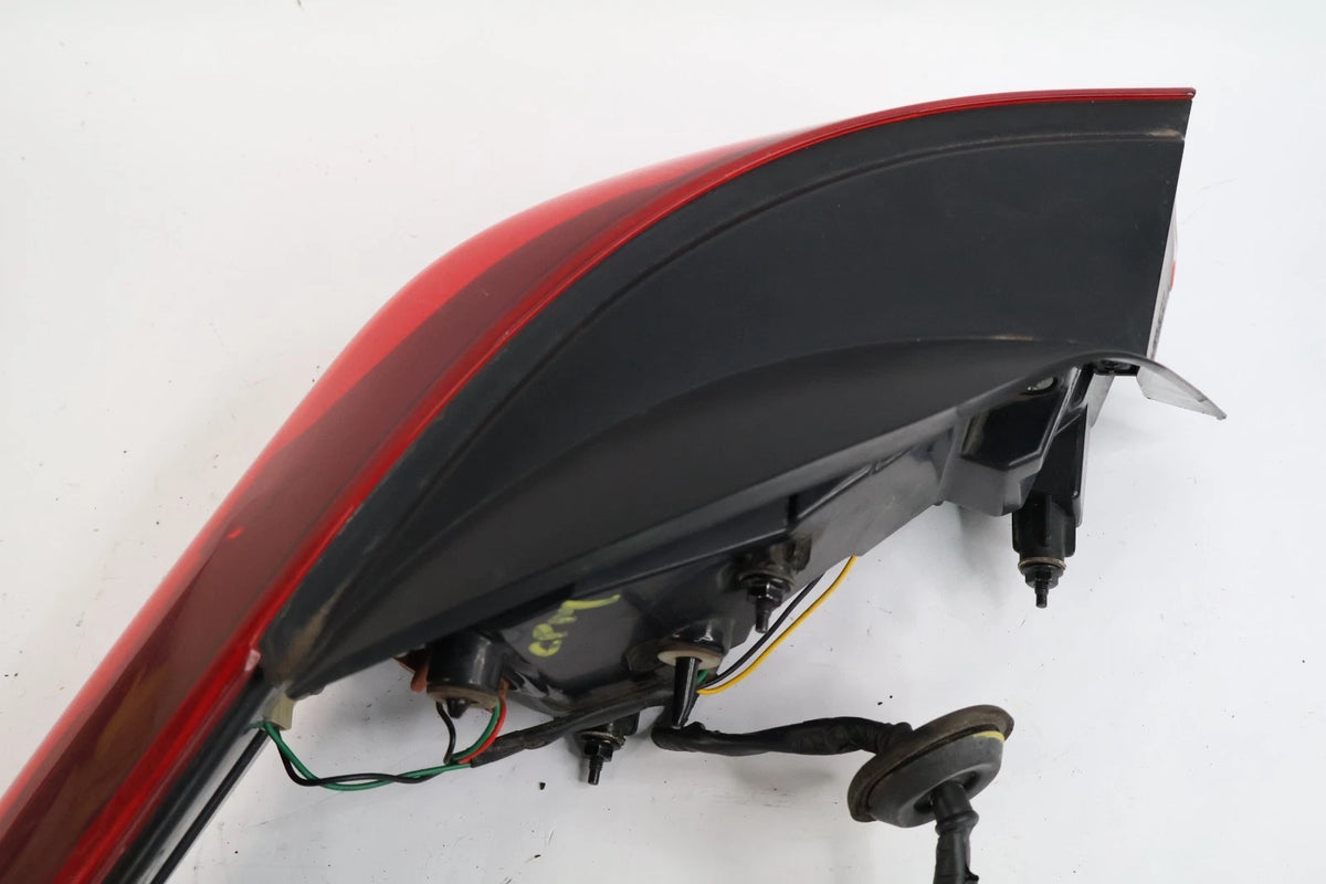 2014-2016 HYUNDAI ELANTRA REAR RIGHT SIDE HALOGEN TAILLIGHT TAIL LAMP 92402-3Y5