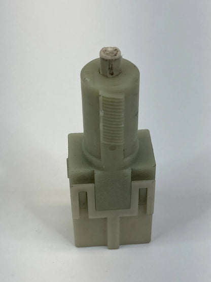 2008-2010 SATURN VUE 2.4L BRAKE LIGHT STOP LAMP STOPLAMP SWITCH BUTTON 96628565