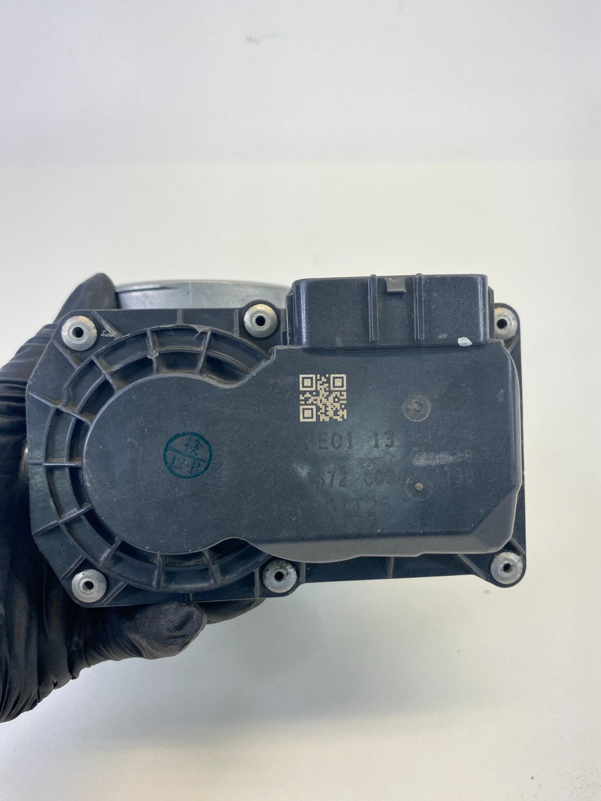 2012-2018 Mazda 3 2.0L L4 Throttle Body Throttle Valve Assy PE01-13-640B OEM