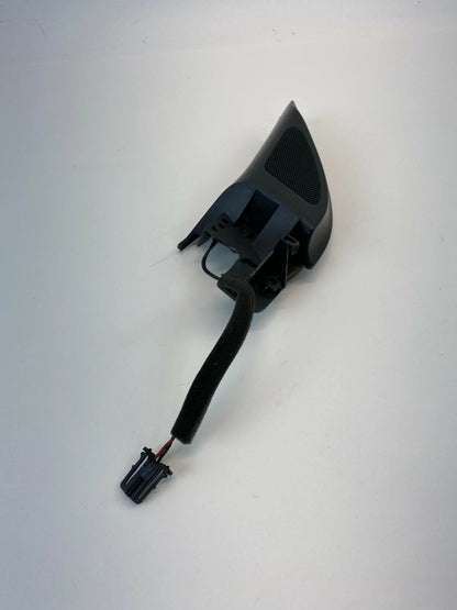 2005-2010 VOLKSWAGEN JETTA FRONT LEFT SIDE DOOR MIRROR CORNER TRIM W/ TWEETER
