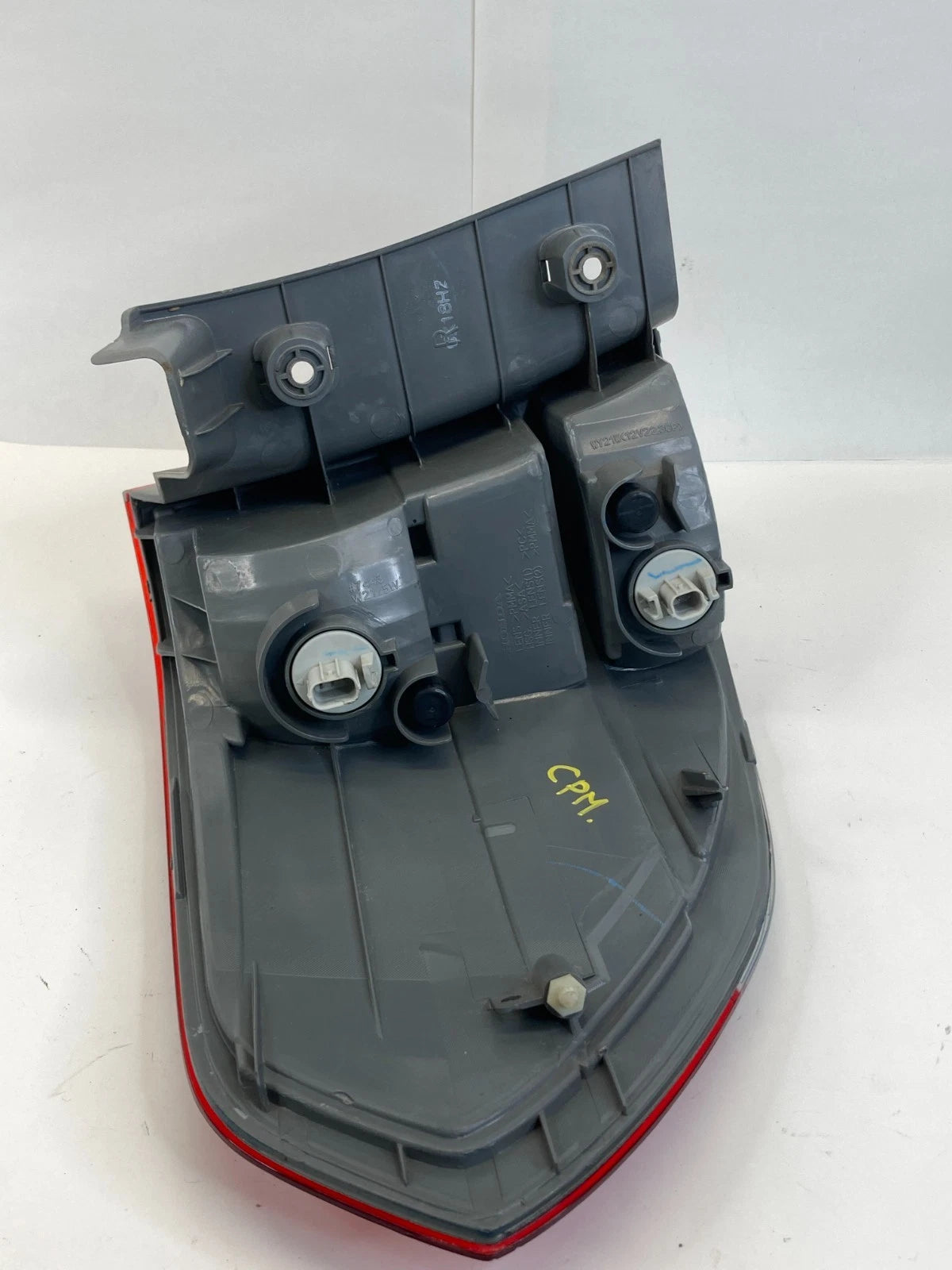 2006 2008-2010 HONDA ODYSSEY RIGHT PASSENGER OUTER TAIL LIGHT REAR LAMP OEM