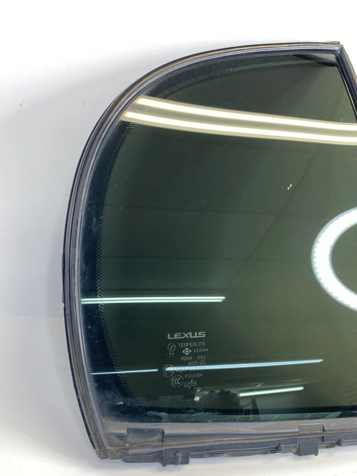 98-05 LEXUS GS300 GS400 REAR RIGHT DOOR VENT WINDOW GLASS QUARTER 68188-30120