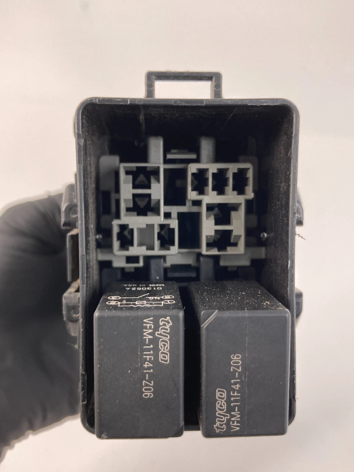 1999-2003 ACURA TL 3.2L V6 UNDER HOOD RELAY JUCTION BLOCK BOX ASSY OEM