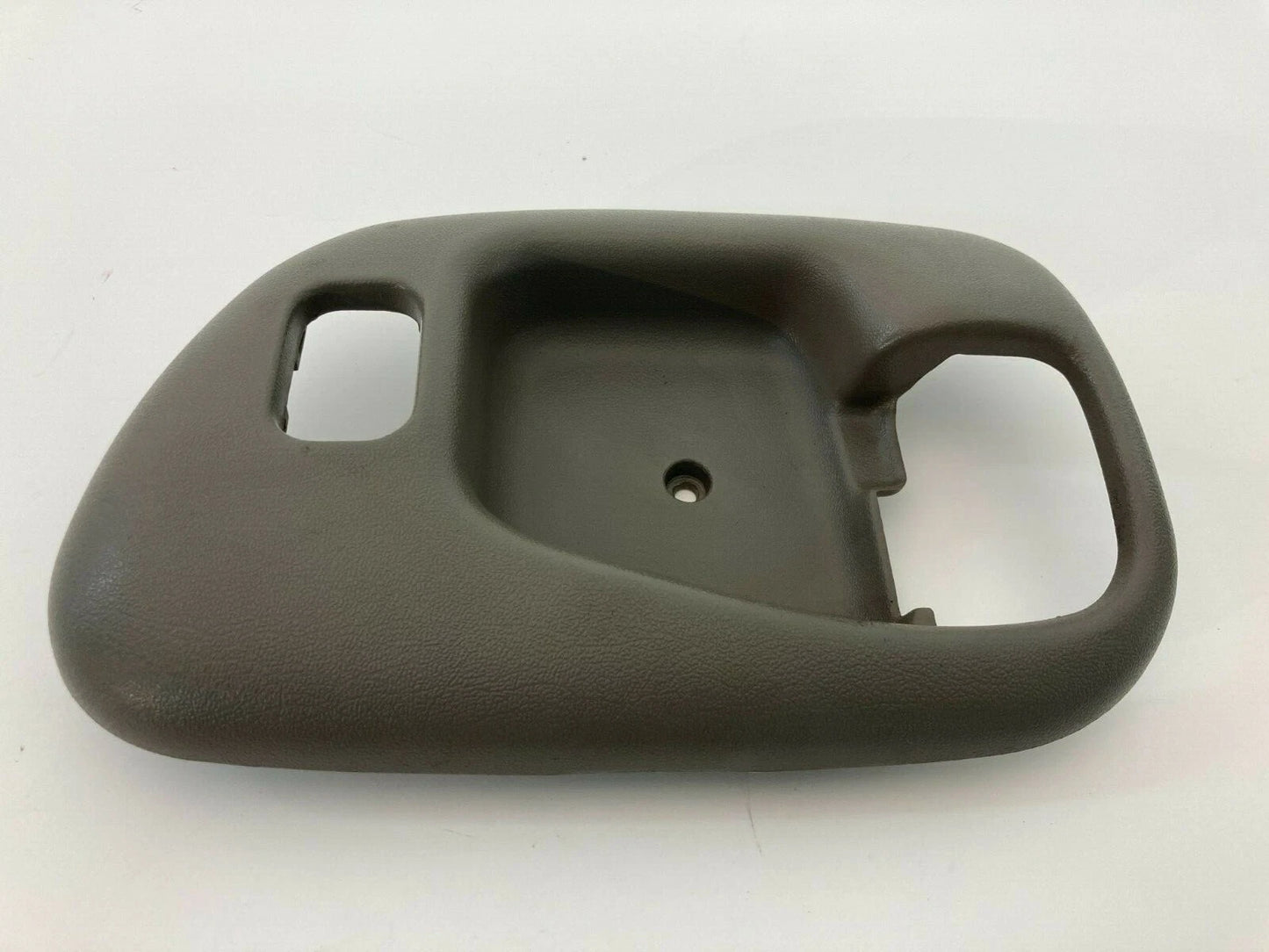 1998-2001 CHEVROLET LUMINA SEDAN REAR RIGHT INNER DOOR HANDLE COVER BEZEL RR RH