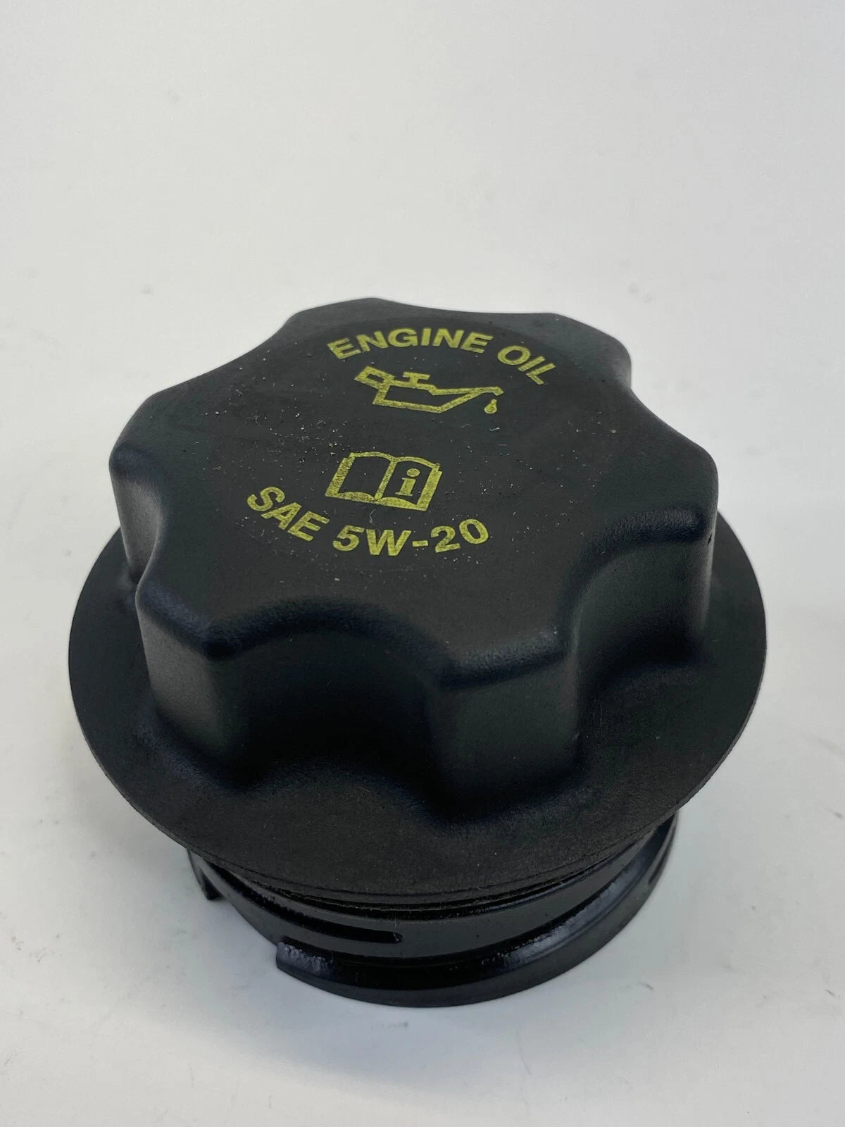 2007 2008 DODGE NITRO DURANGO 3.7L A/T ENGINE OIL FILLER TANK COVER TOP CAP OEM