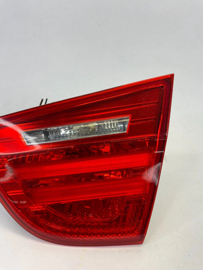 2009-2012 BMW 328I XDRIVE REAR RIGHT TRUNK LID INNER TAIL LIGHT LAMP 7289428 OEM