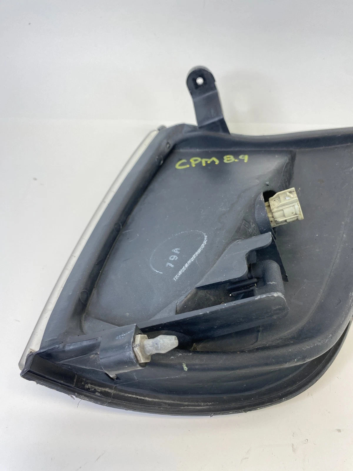 1997 1998 TOYOTA 4RUNNER FRONT RIGHT SIDE PARK SIGNAL MARKET LIGHT OEM