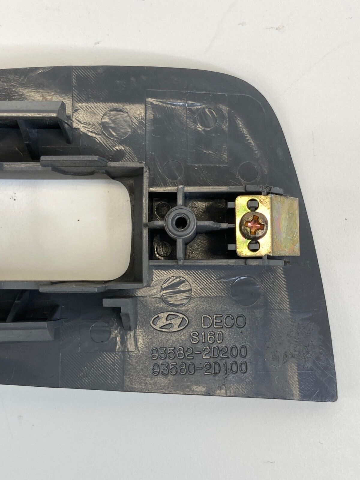 2001-2006 Hyundai Elantra Rear Right Side Window Switch Cover Trim 93582-2D200