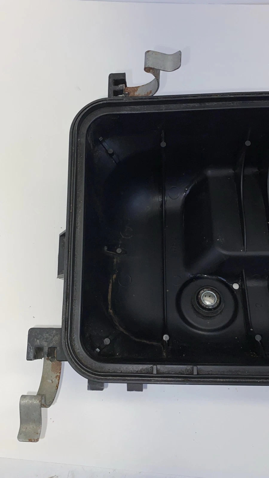 2009-2019 TOYOTA COROLLA AIR INTAKE CLEANER BOX LOWER COVER OEM 17701-0T040