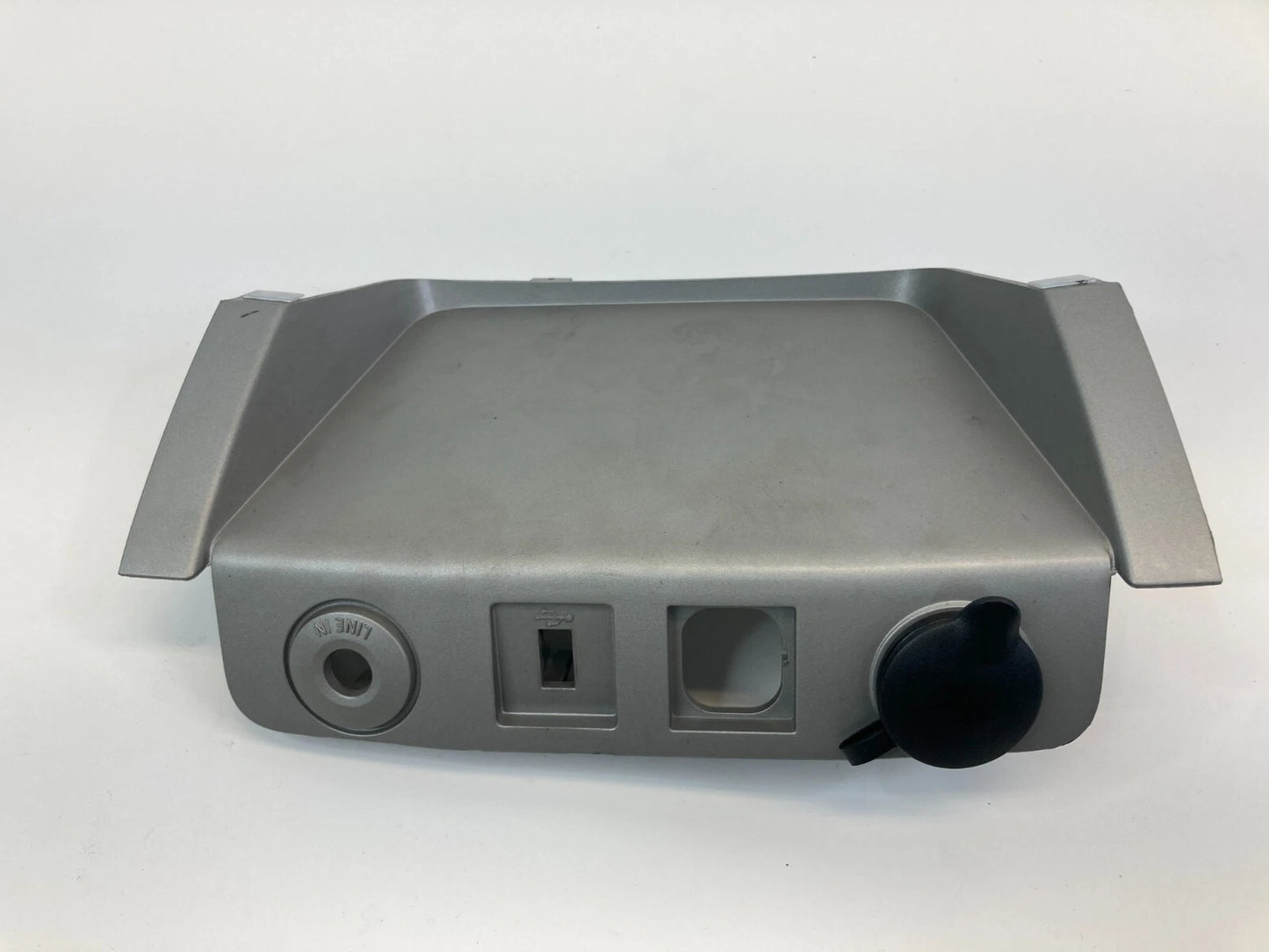 2008-2012 FORD ESCAPE CENTER DASH POWER OUTLET PANEL COVER TRIM 9L84-7804608 OEM