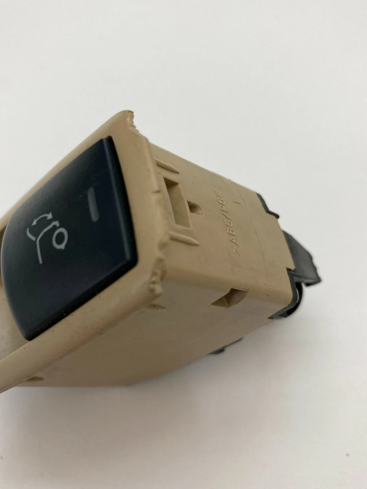 06-08 MERCEDES-BENZ R350 TRUNK LIFTGATE RELEASE CONTROL SWITCH BUTTON A251820121