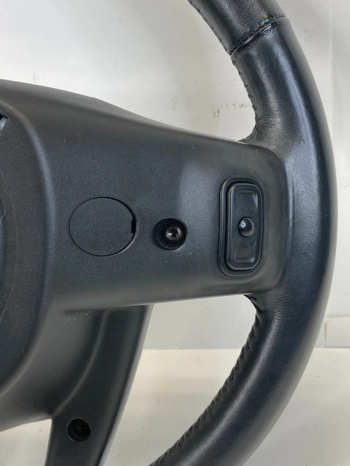 2011-2014 CHRYSLER 200 STEERING WHEEL W/CRUISE & RADIO CONTROL 1TQ87DX9AE OEM