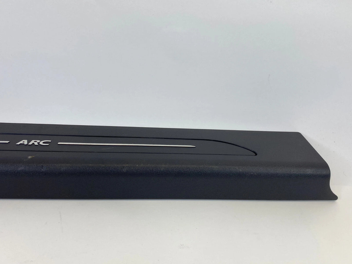 2004-2008 SAAB 9-3 FRONT RIGHT SIDE DOOR SCUFF PLATE STEP TRIM PANEL 12803117