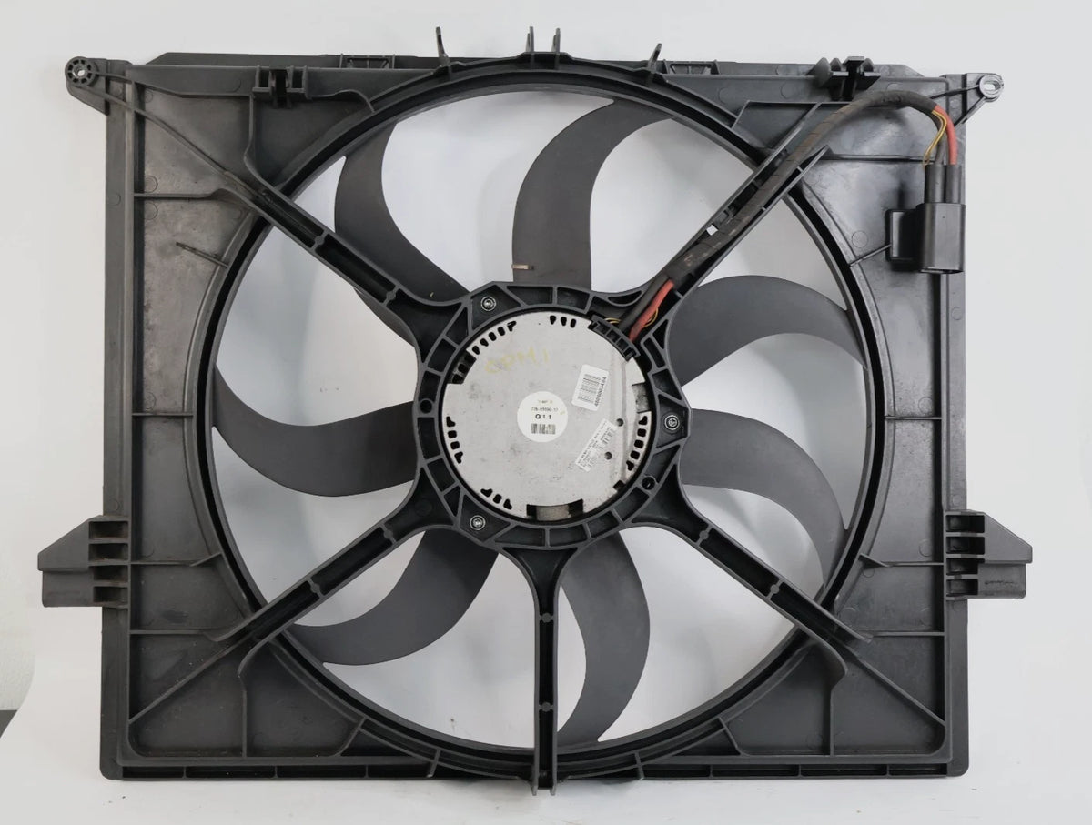 2006-2011 MERCEDES R350 3.5L V6 RADIATOR ENGINE COOLING FAN OEM A1645000193
