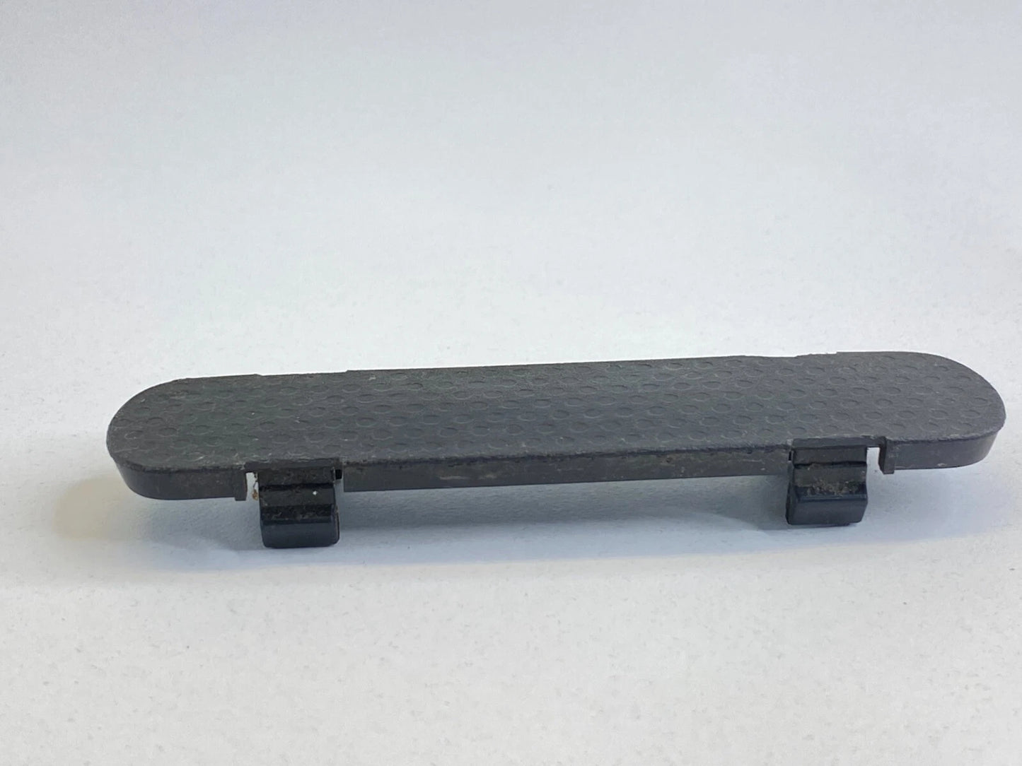 2007-2009 NISSAN SENTRA FRONT LEFT SIDE DOOR PULL HANDLE SCREW COVER 80944-ET000