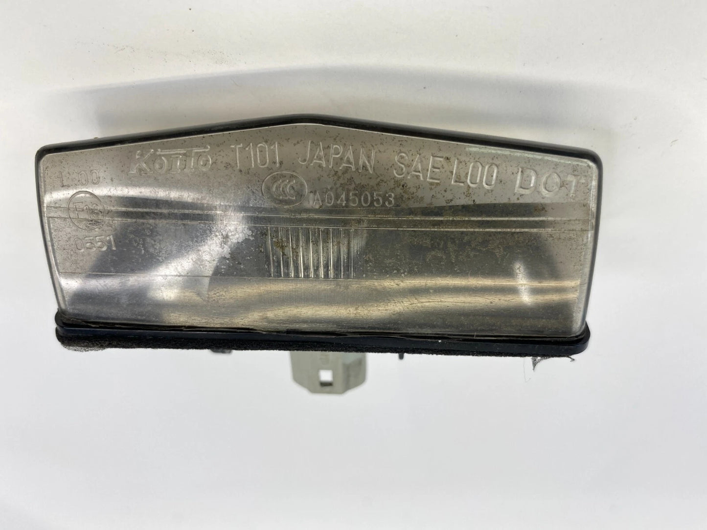 2009 2010 2011 2012 2013 TOYOTA MATRIX REAR LICENSE PLATE LIGHT LAMP E130551 OEM