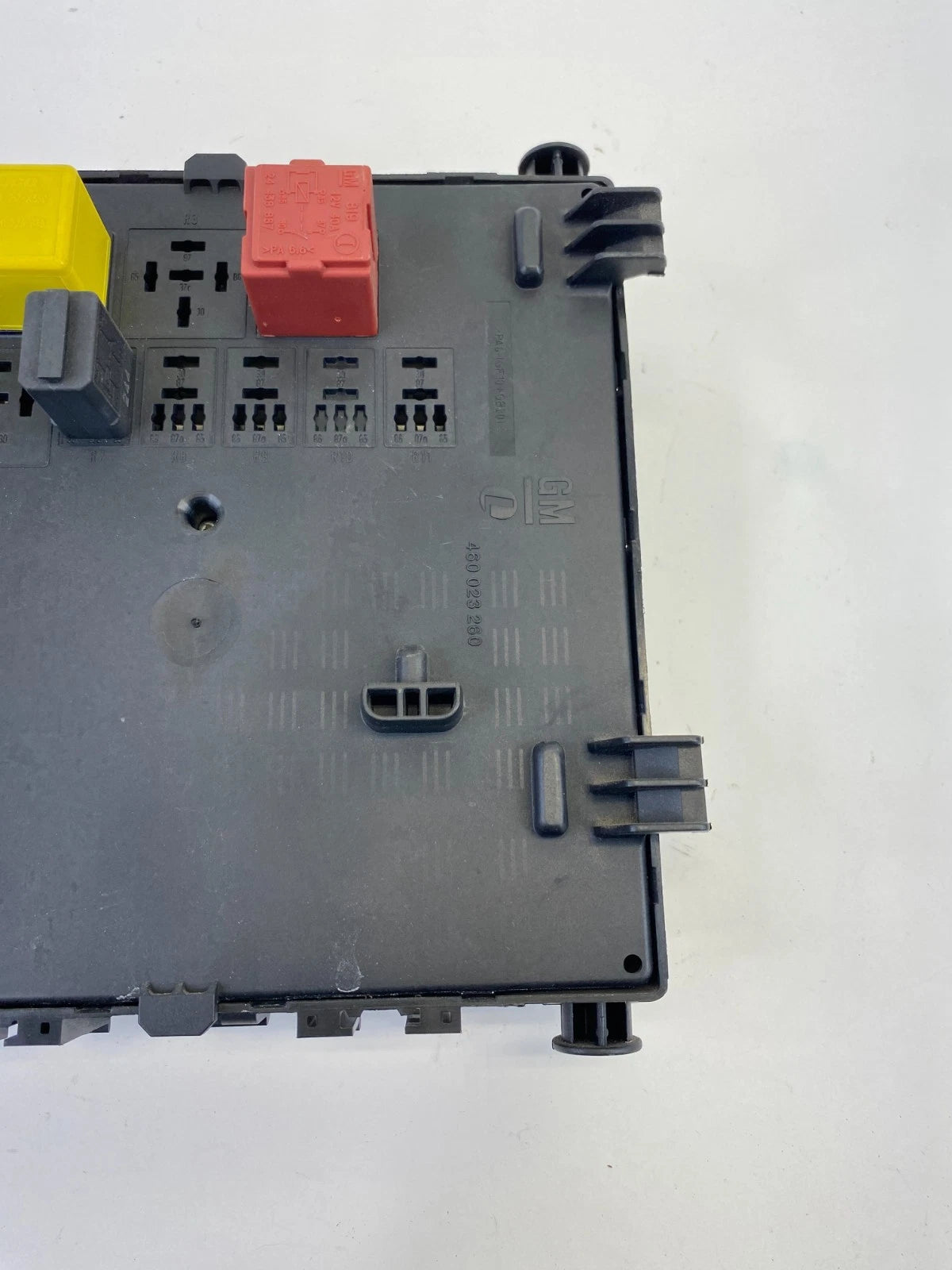 2003-2006 Saab 9-3 2.0L L4 Rear Trunk Power Distribution Fuse Box 12805846