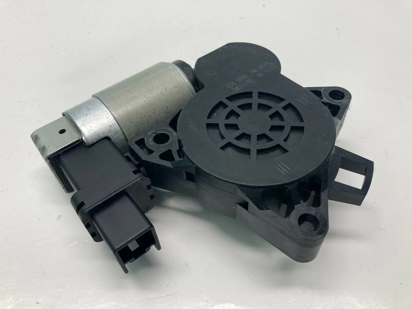2003-2008 MAZDA 6 2004-2009 MAZDA 3 FRONT POWER WINDOW MOTOR OEM