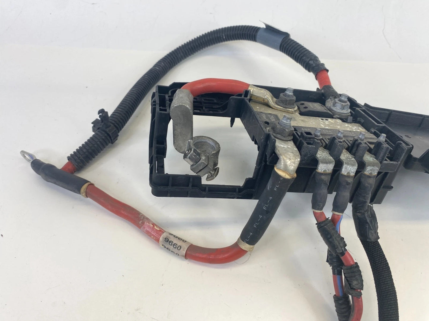 2010-2016 BUICK LACROSSE BATTERY POSITIVE CABLE BLOCK TERMINAL FUSE BOX 20914309