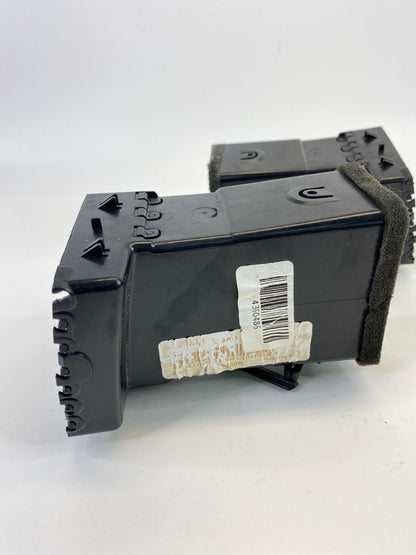 11-16 Chrysler Town & Country Center Dash A/C Air Vent Grill Grille Set Pair