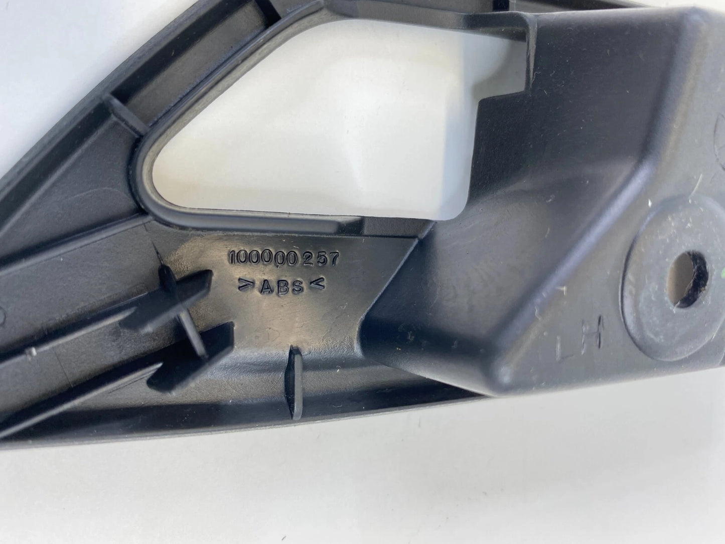 2009 2010 DODGE JOURNEY FRONT LEFT INTERIOR DOOR HANDLE BEZEL TRIM 100000257 OEM