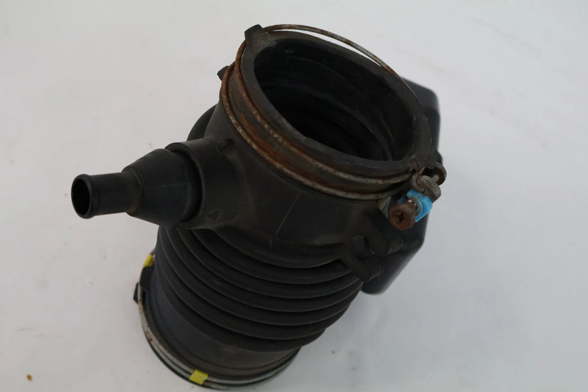 2011-2014 TOYOTA SIENNA 3.5L ENGINE AIR INTAKE HOSE DUCT & RESONATOR BOX OEM