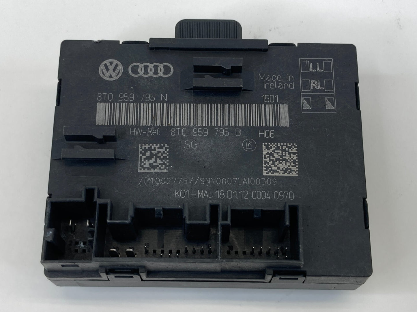 2011-2013 Audi A4 Quattro Rear Right Side Door Locking Control Module 8T0959795N