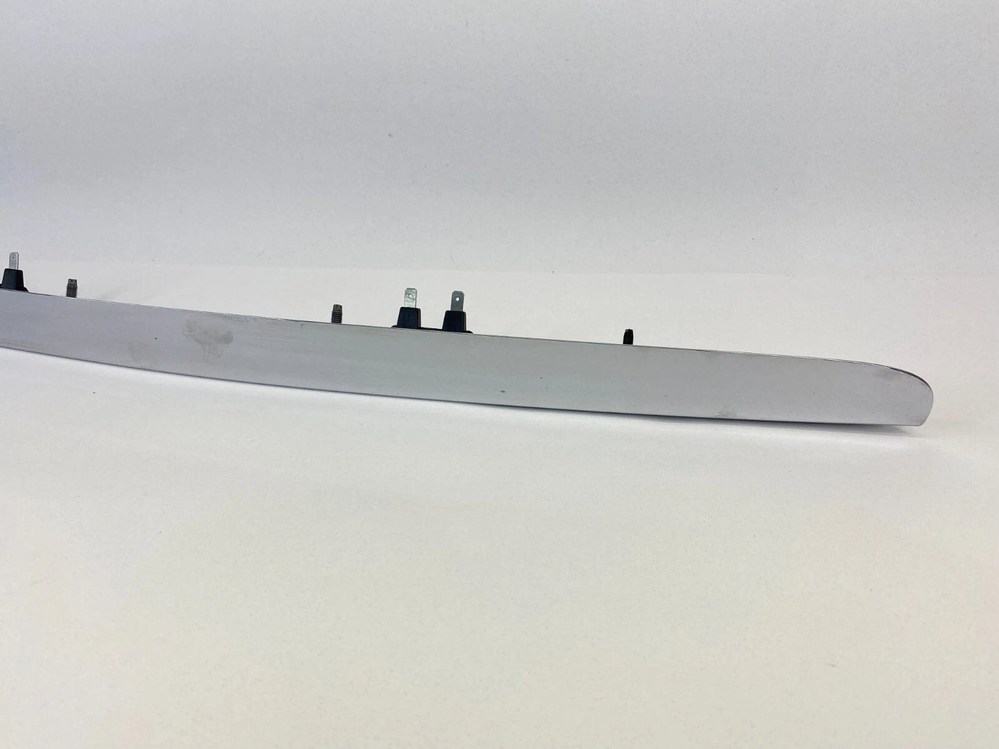 2007-2012 MERCEDES R350 TRUNK LIFTGATE HANDLE LICENSE PLATE MOLDING 2517400593