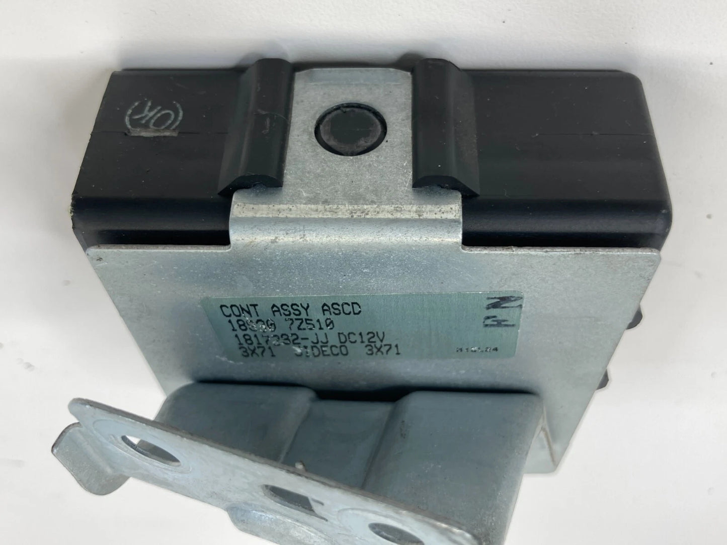 2001-2004 NISSAN XTERRA 3.3L V6 CRUISE CONTROL MODULE UNIT 18930-7Z510 OEM