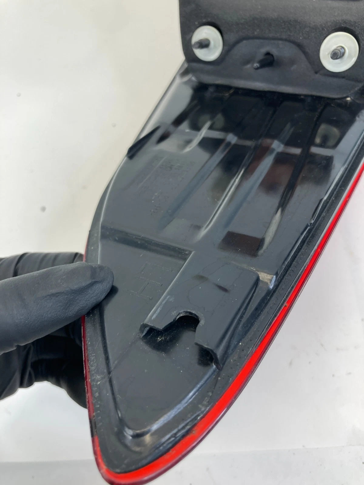 15-17 HYUNDAI SONATA SEDAN DRIVER LEFT TAIL LIGHT QUARTER PANEL TAILLIGHT OEM