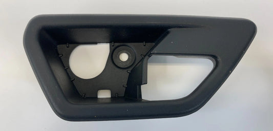 2009 2010 DODGE JOURNEY FRONT RIGHT INTERIOR DOOR HANDLE BEZEL TRIM 100000254