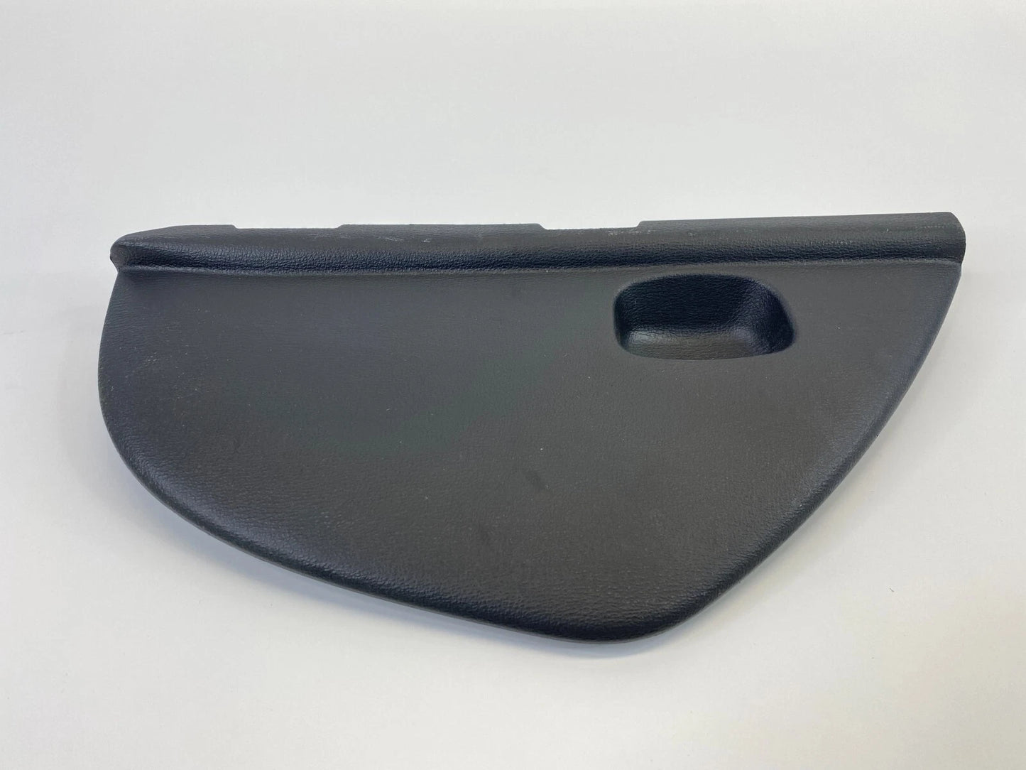 2007-2010 HYUNDAI ELANTRA DASH RIGHT SIDE END CAP COVER BEZEL TRIM 84718-2H000