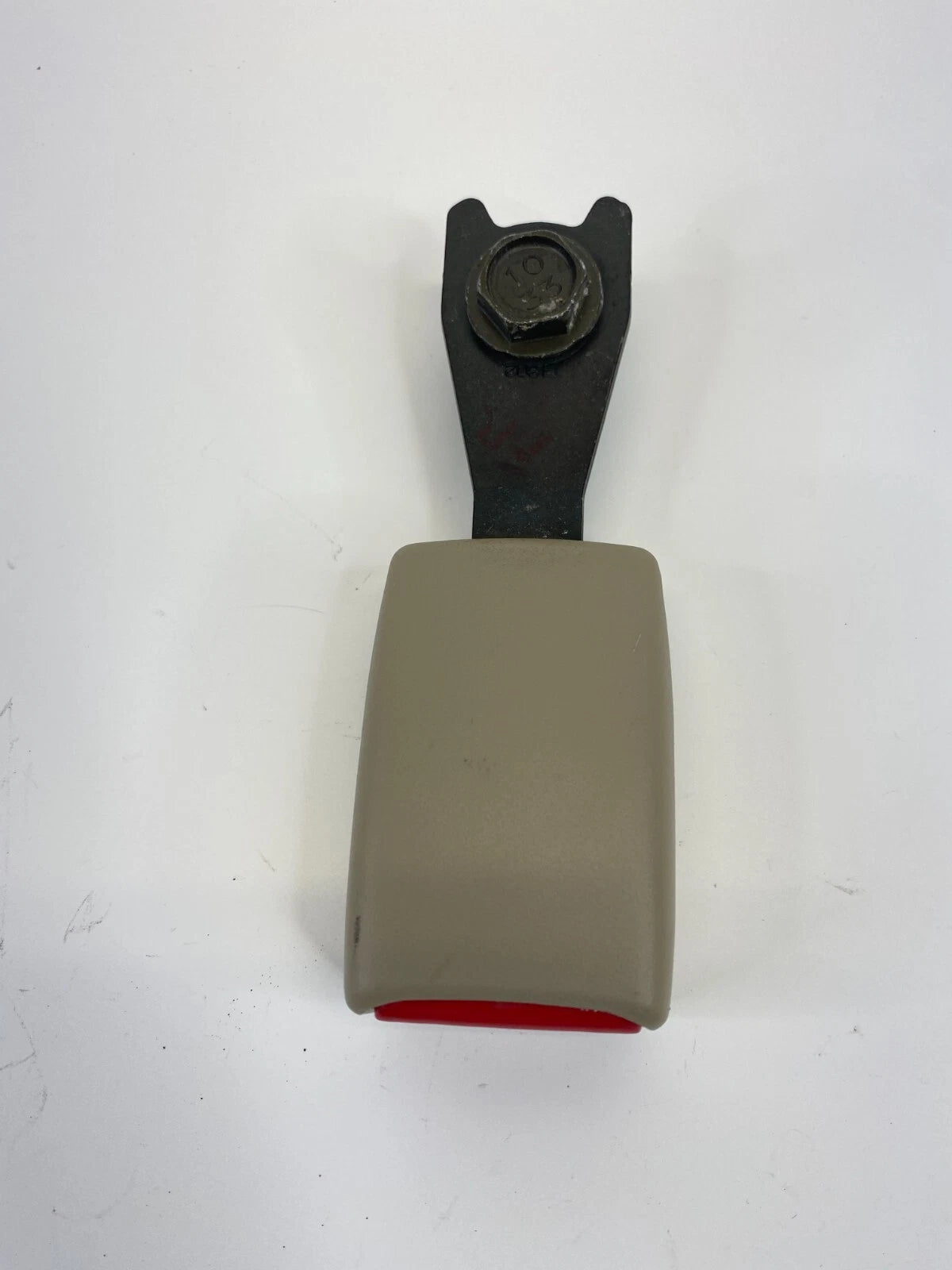 2000 2001 MAZDA MPV FRONT RIGHT PASSENGER SIDE SEAT BELT BUCKLE RECIVER OEM