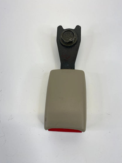 2000 2001 MAZDA MPV FRONT RIGHT PASSENGER SIDE SEAT BELT BUCKLE RECIVER OEM