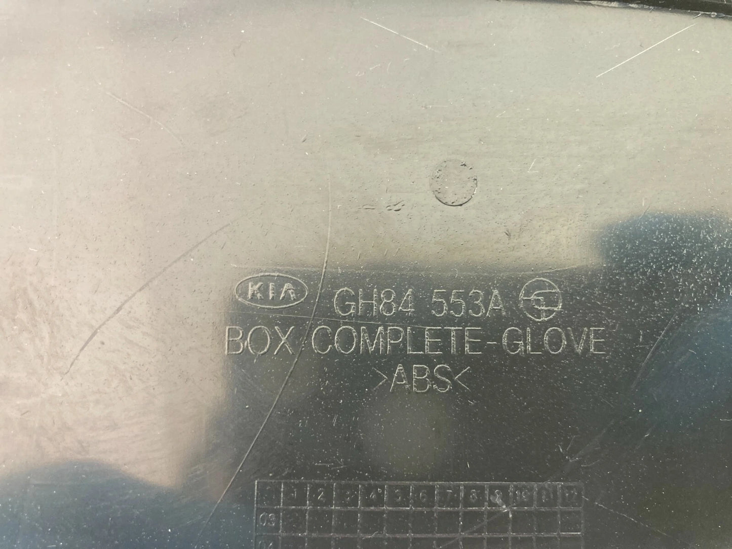 2004 2005 2006 KIA AMANTI STORAGE COMPARTMENT BOX TRAY GH84553A OEM