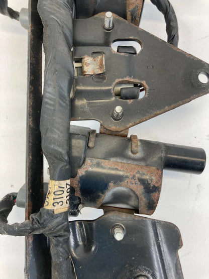 00-06 CHEVY TAHOE GMC YUKON LEFT ENGINE IGNITION COIL IGNITER PACK BRACKET SET