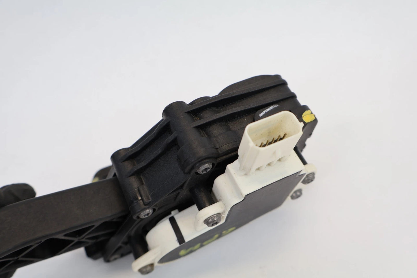 2012-2020 CHEVROLET SONIC 1.8L GAS ACCELERATOR PEDAL ASSEMBLY OEM 96858781