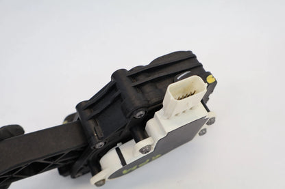 2012-2020 CHEVROLET SONIC 1.8L GAS ACCELERATOR PEDAL ASSEMBLY OEM 96858781