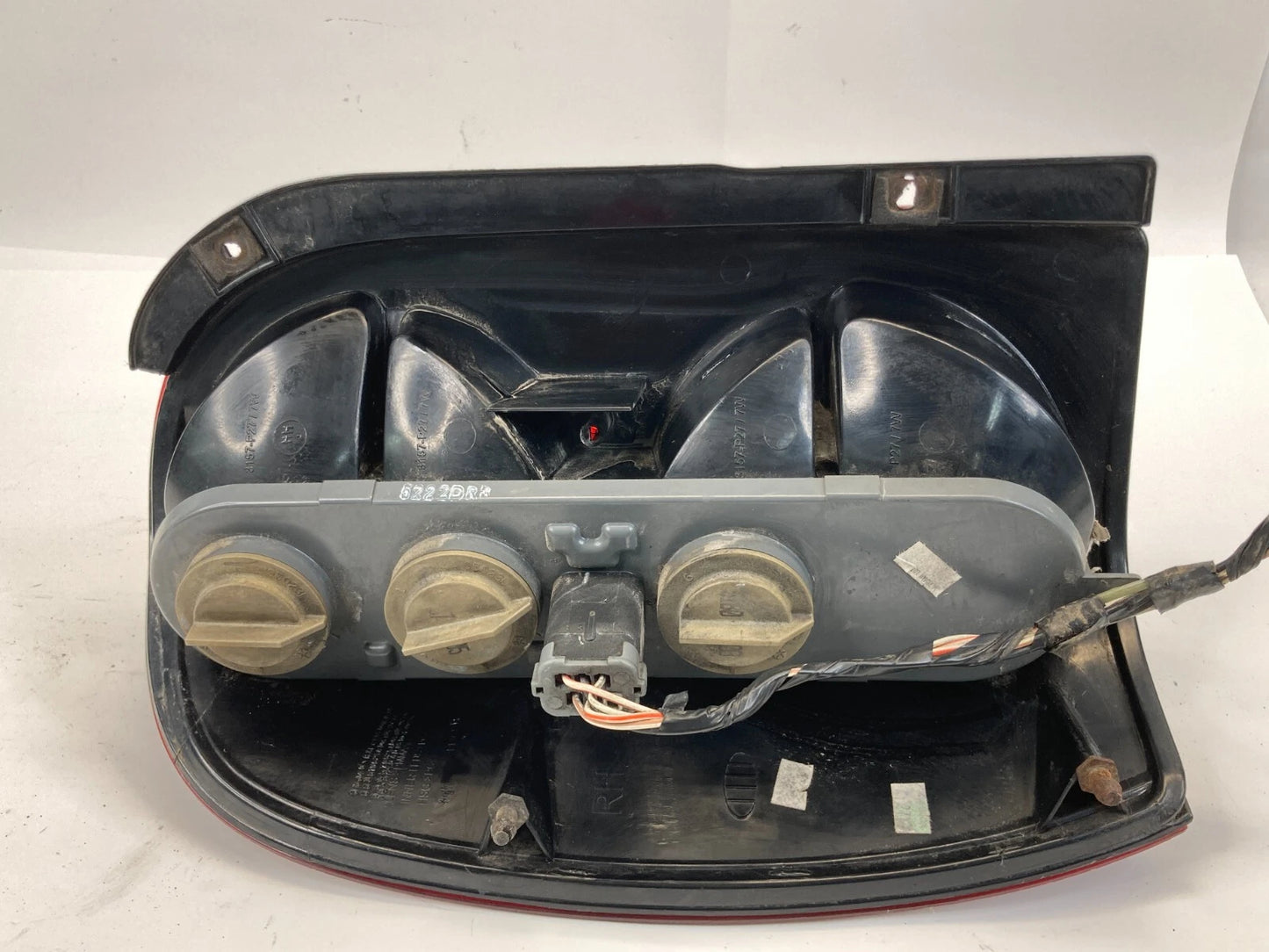 05-07 JEEP LIBERTY REAR RIGHT PASSENGER TAIL LIGHT TAILLIGHT LAMP 55157062 OEM