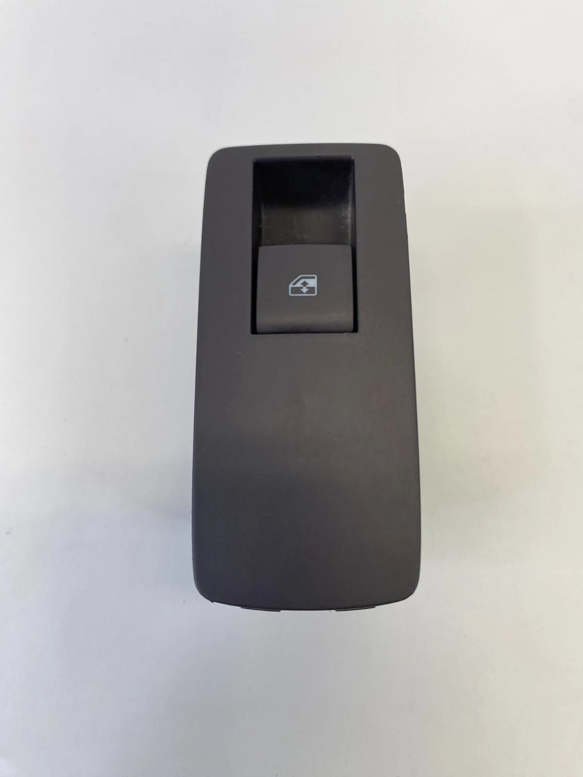 2011-2013 BUICK REGAL 11-15 CRUZE REAR LH SIDE DOOR POWER WINDOW SWITCH 13305369