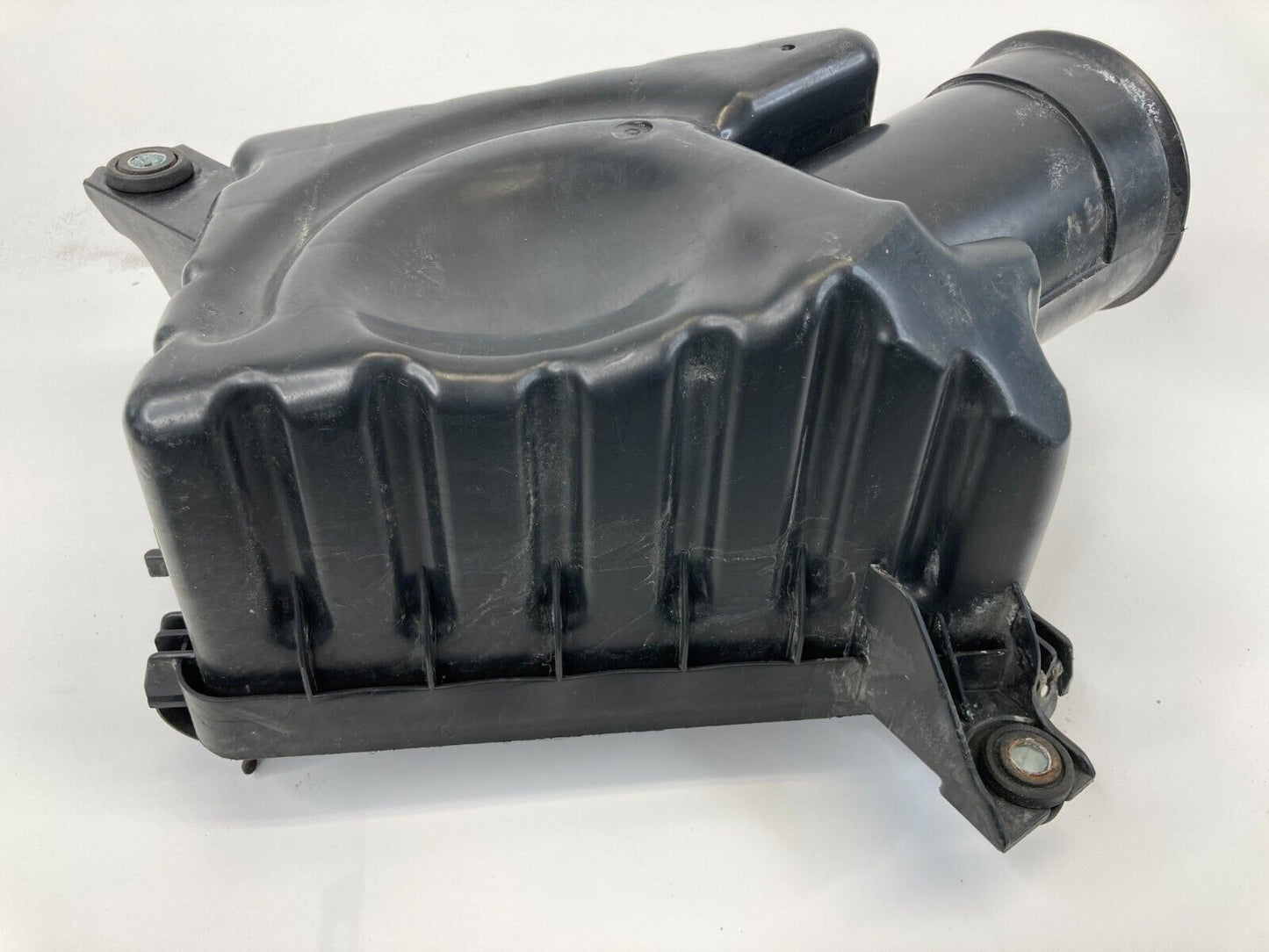 2005-2010 Kia Sportage 2.7L V6 Air Cleaner Intake Box LOWER COVER 28112-2E000