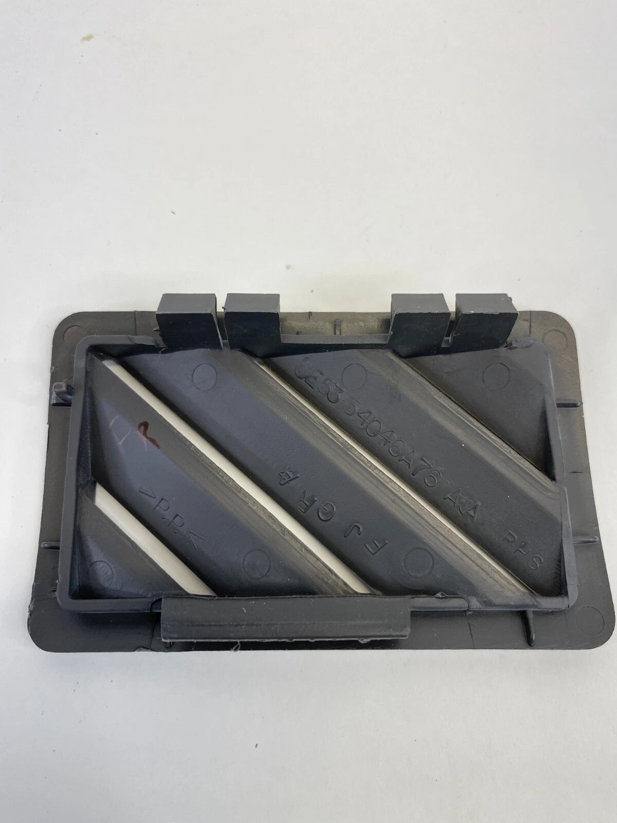 2008-2012 FORD FUSION RIGHT UPPER DASH DEFROST AIR VENT 8E53-54046A76-AA OEM