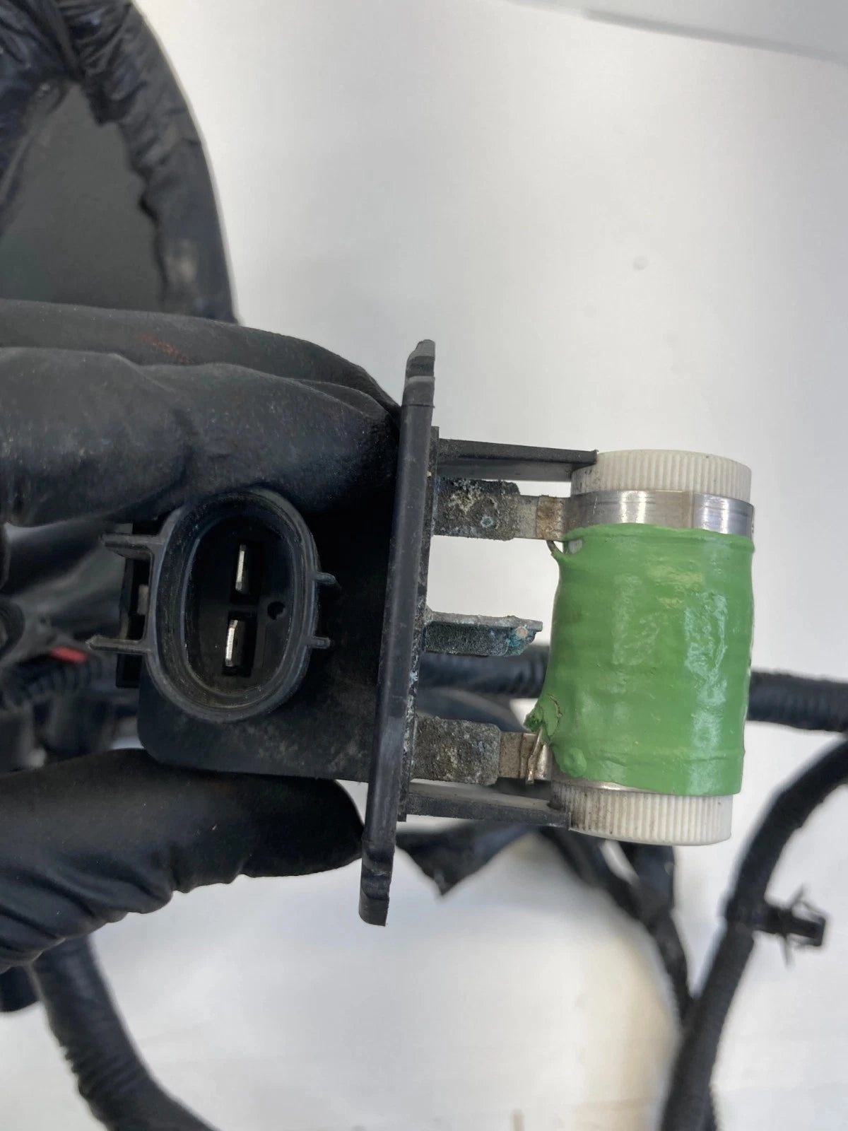 2012 2013 HYUNDAI ACCENT 1.6L AT ENGINE FUSE RELAY BOX JUNCTION BLOCK 912211R534