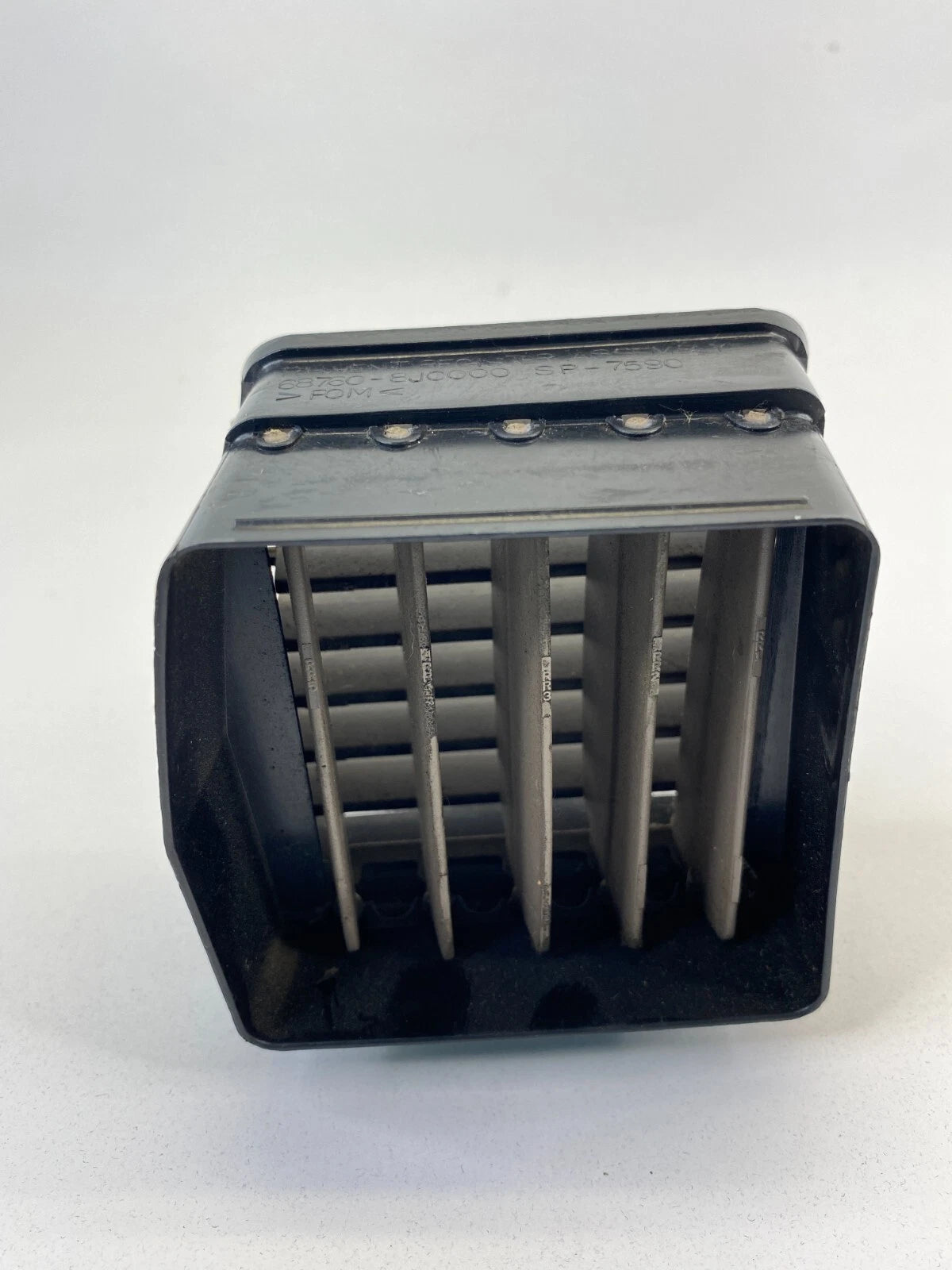 2002 2003 NISSAN ALTIMA RIGHT PASSENGER DASH AC AIR VENT GRILLE DUCT 68760-8J000
