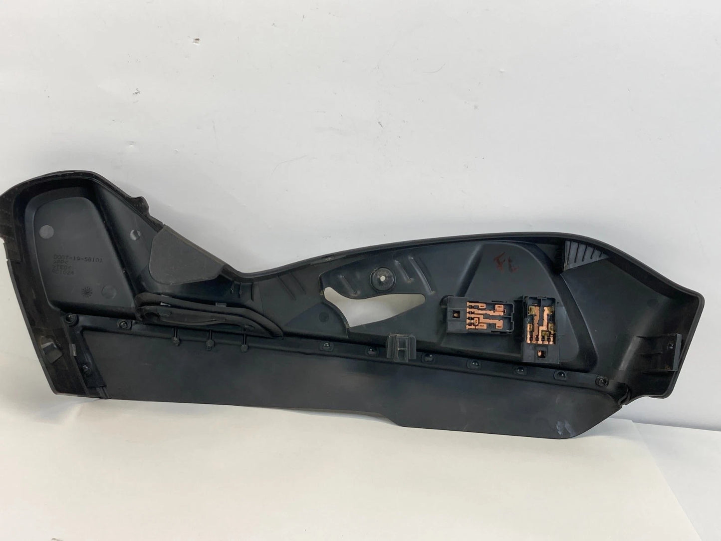 2010-2017 CHEVY EQUINOX DRIVER SIDE POWER SEAT CONTROL SWITCH DOGT-19-58101 OEM