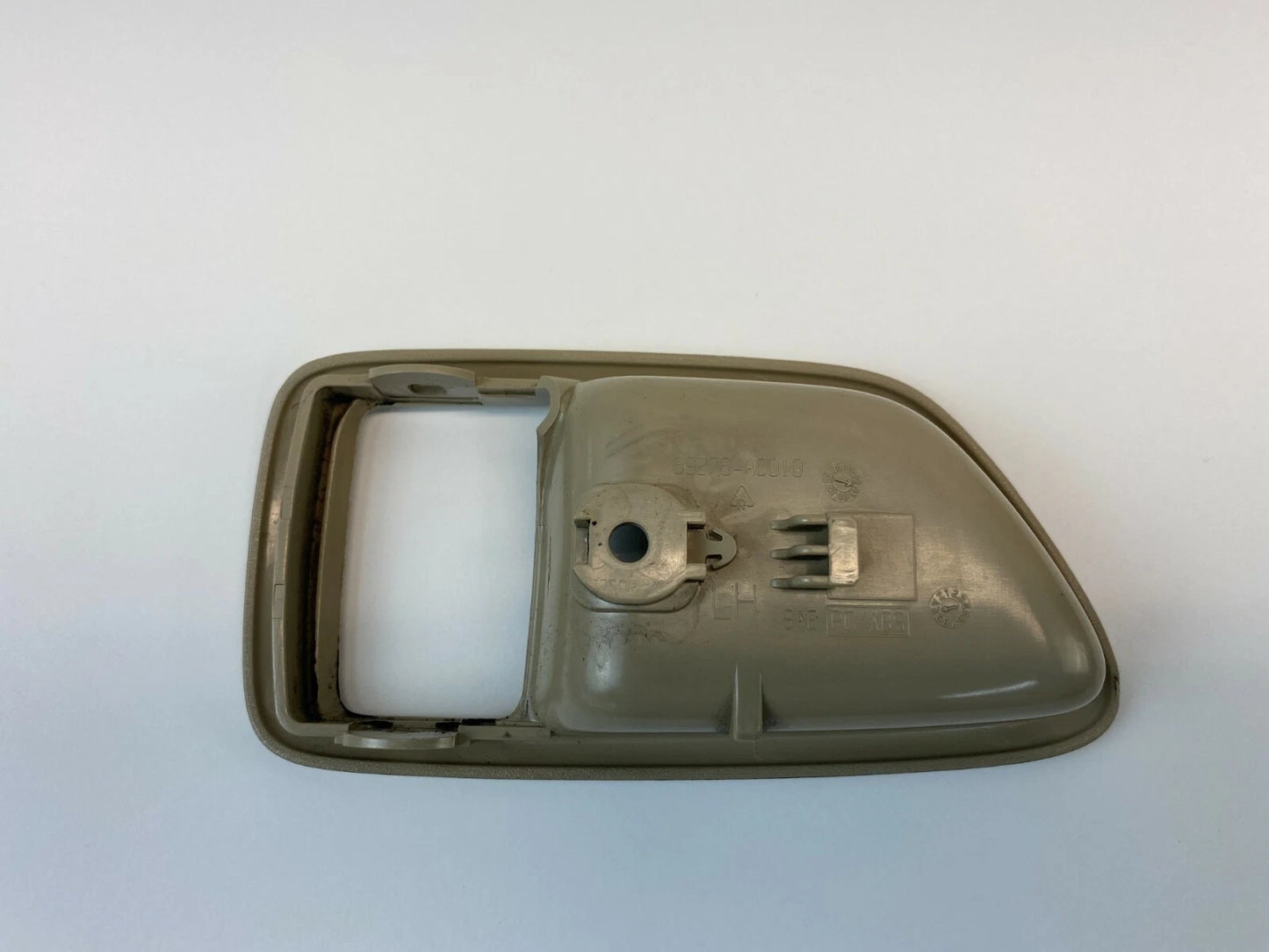 2000 2001 2002 2003 2004 TOYOTA AVALON FRONT LEFT INNER DOOR HANDLE BEZEL TRIM