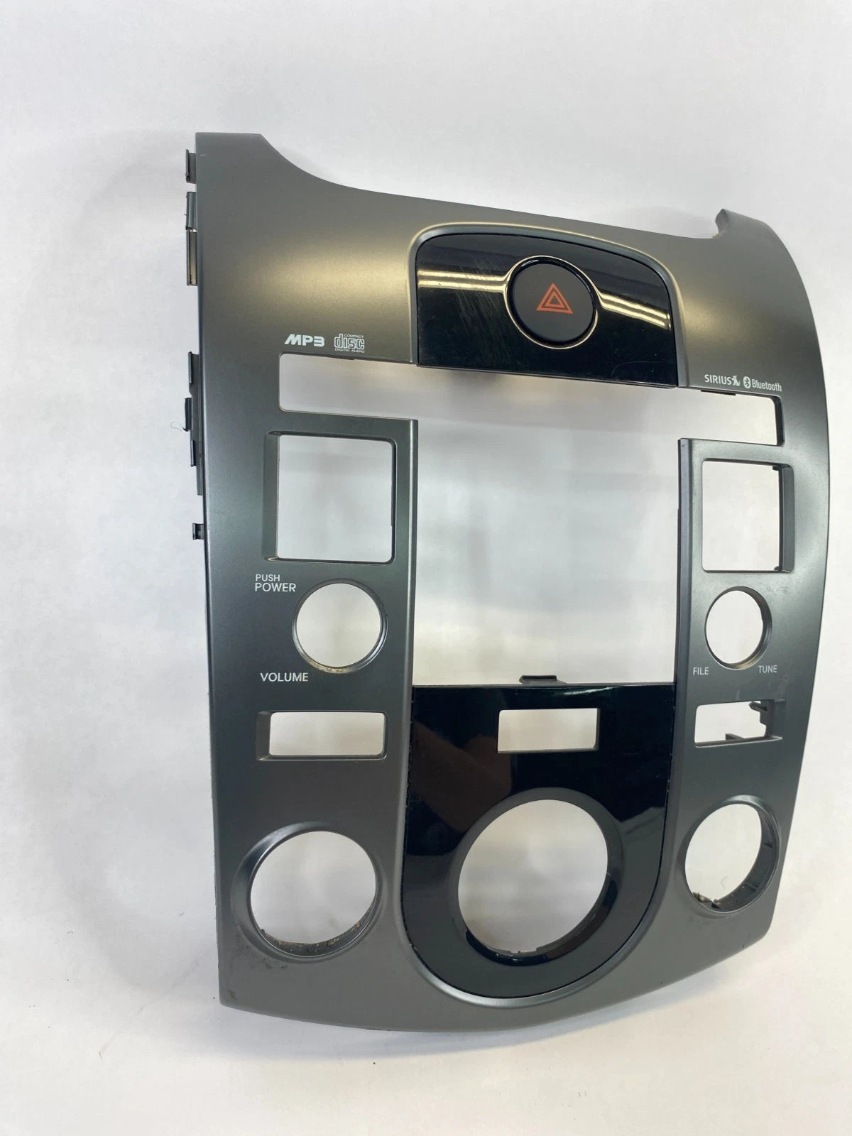 2010-2013 KIA FORTE RADIO DASH BEZEL TRIM CLIMATE CONTROL SURROUND COVER